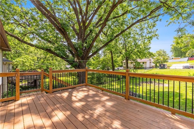 5317 NE 46th St, Kansas City, MO 64117 - view of wooden deck
