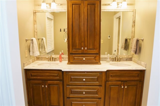 204 NW Redwood Ct, Lees Summit, MO 64064 - bathroom with double vanity