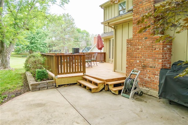204 NW Redwood Ct, Lees Summit, MO 64064 - view of patio with a wooden deck