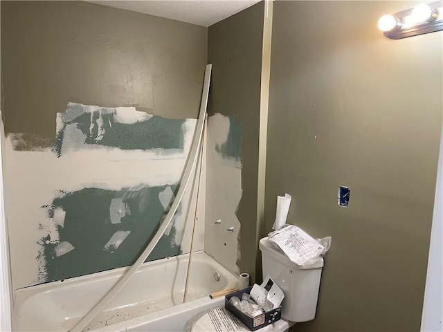 1226 10th Ave, Leavenworth, KS 66048 - bathroom with toilet and bathtub / shower combination