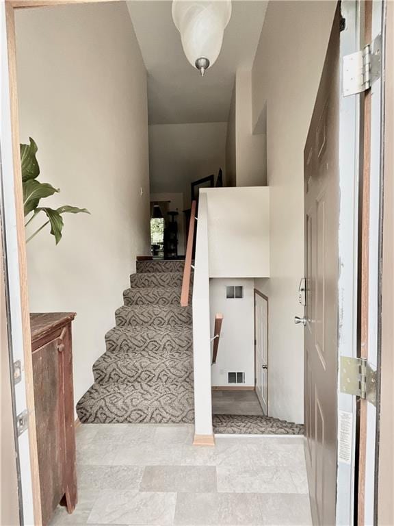 11601 N Manning Ave, Kansas City, MO 64157 - view of stairway