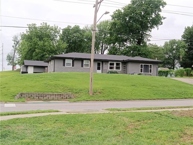 4426 Shrine Park Rd, Leavenworth, KS 66048 - ranch-style home with a front yard