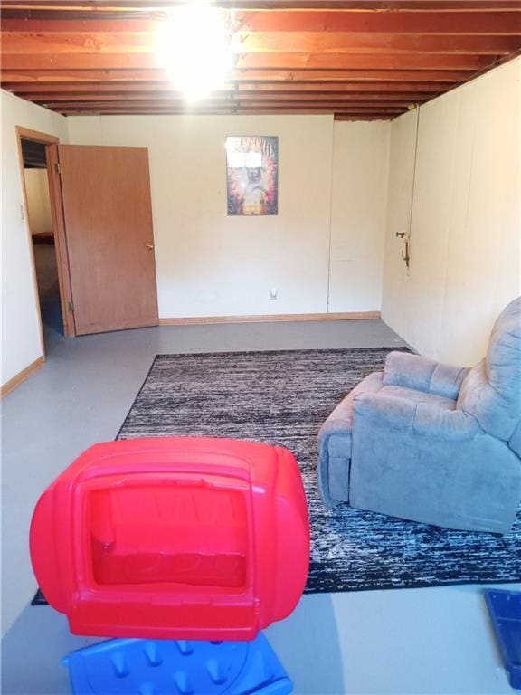 4426 Shrine Park Rd, Leavenworth, KS 66048 - living area featuring finished concrete flooring