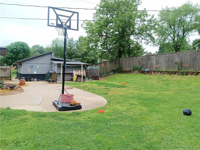 4426 Shrine Park Rd, Leavenworth, KS 66048 - view of yard featuring a patio area