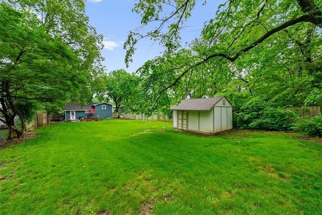 4400 Elledge Dr, Roeland Park, KS 66205 - view of yard