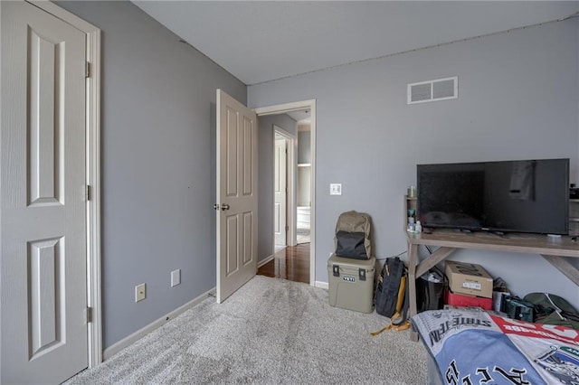 8905 NE 101st St, Kansas City, MO 64157 - carpeted bedroom featuring baseboards
