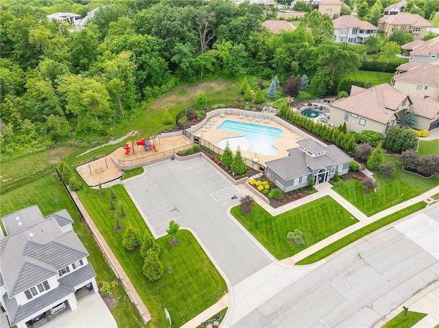 5947 N Cosby St, Kansas City, MO 64151 - aerial view of a pool