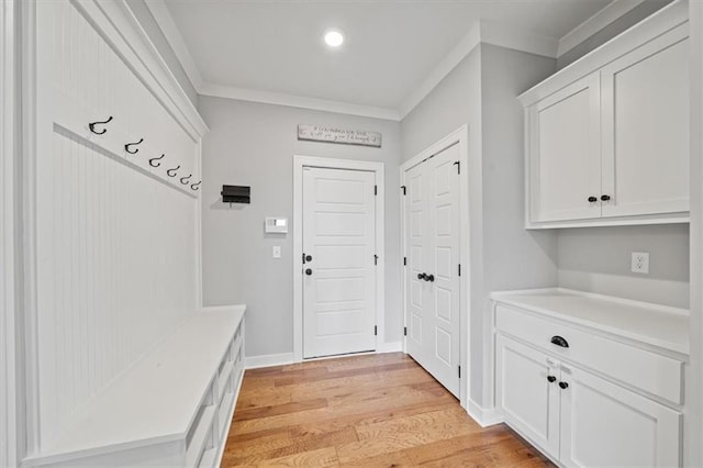 1709 SW Hightown Dr, Lees Summit, MO 64082 - mudroom with crown molding, light wood-style floors, and recessed lighting