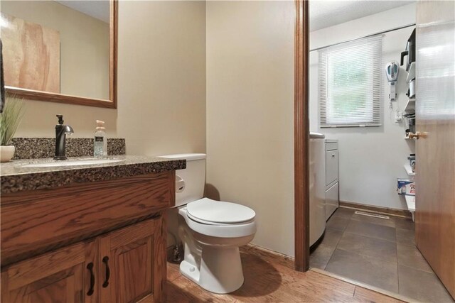 15206 W 85th St, Lenexa, KS 66219 - bathroom with vanity and tile patterned flooring