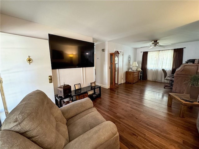 11500 Orchard Rd, Kansas City, MO 64134 - living area with wood finished floors and a ceiling fan