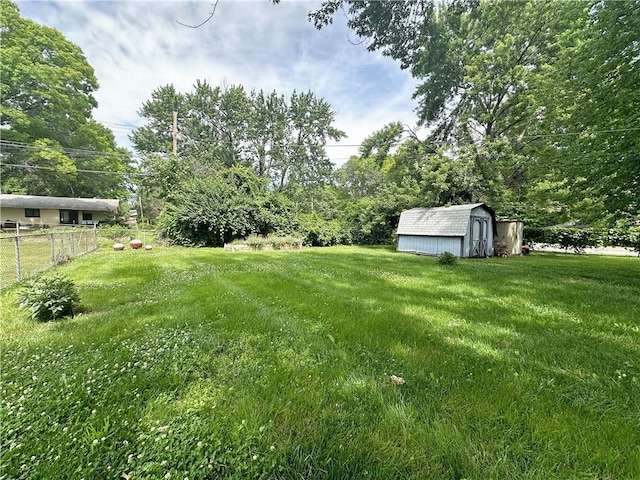11500 Orchard Rd, Kansas City, MO 64134 - view of yard