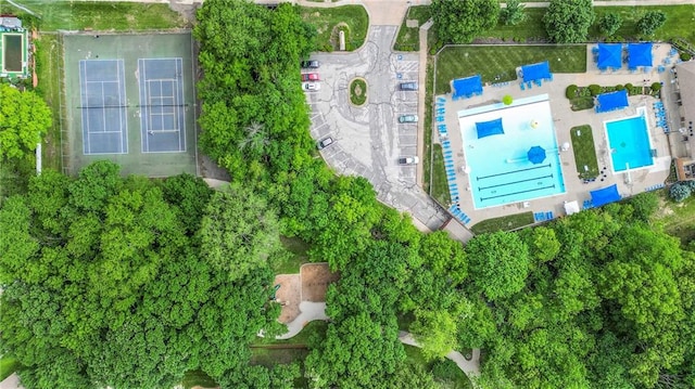 10236 Noland Rd, Lenexa, KS 66215 - aerial view of a pool area