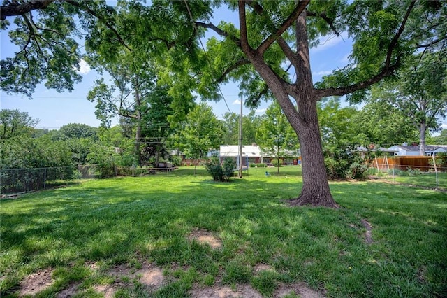5112 Rock Creek Ln, Mission, KS 66205 - view of yard