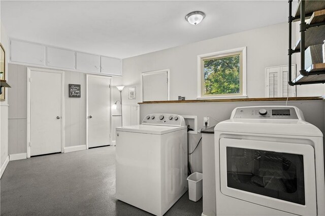 5112 Rock Creek Ln, Mission, KS 66205 - laundry area featuring separate washer and dryer