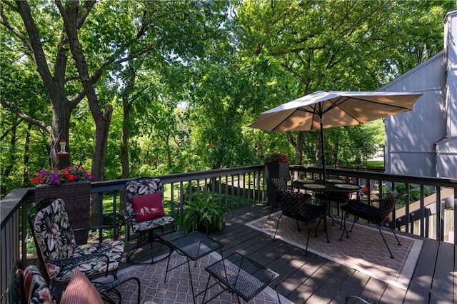 12577 S Alcan Cir, Olathe, KS 66062 - deck with outdoor dining area
