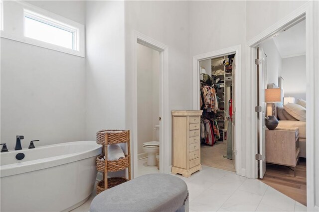 13389 W 147th Ter, Olathe, KS 66062 - full bath with a freestanding bath and a spacious closet