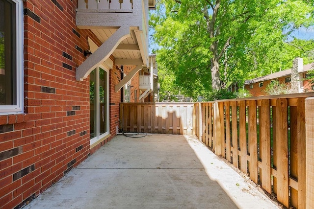 9599 Outlook Dr, Overland Park, KS 66207 - view of patio / terrace