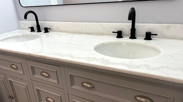 1636 S Poplar St, Ottawa, KS 66067 - bathroom view of double vanity
