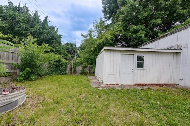 814 E Hayward Ave, Independence, MO 64050 - view of yard