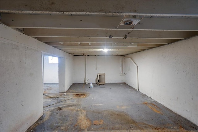 814 E Hayward Ave, Independence, MO 64050 - below grade area featuring radiator