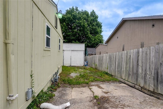 814 E Hayward Ave, Independence, MO 64050 - view of yard