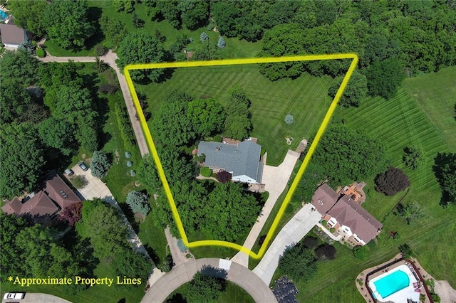 1908 Pine Ridge Dr, Leavenworth, KS 66048 - overview of rural landscape featuring property boundaries highlighted and a pool