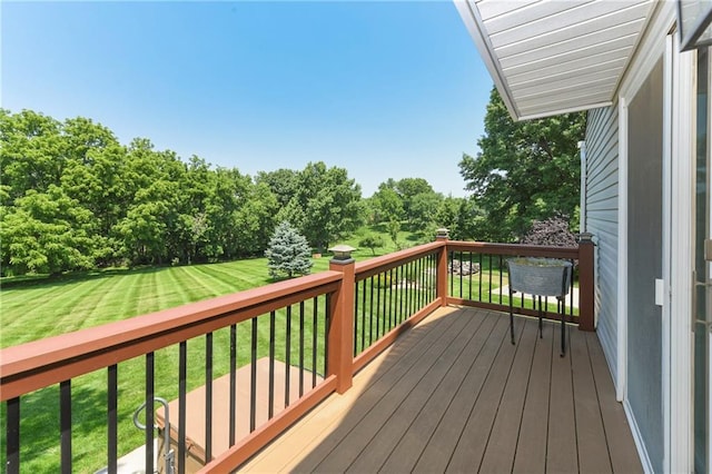 1908 Pine Ridge Dr, Leavenworth, KS 66048 - deck with a yard