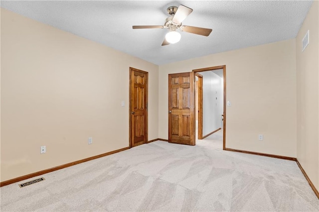 8541 Oakview Dr, Lenexa, KS 66215 - bedroom featuring light carpet and a ceiling fan