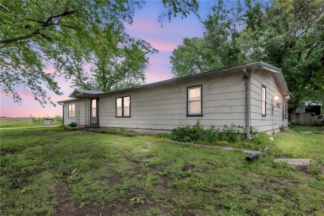 39135 Plum Creek Rd, Osawatomie, KS 66064 - view of front of home featuring a lawn