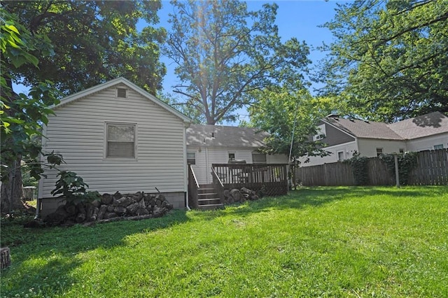 1304 6th Ave, Leavenworth, KS 66048 - back of property featuring a wooden deck