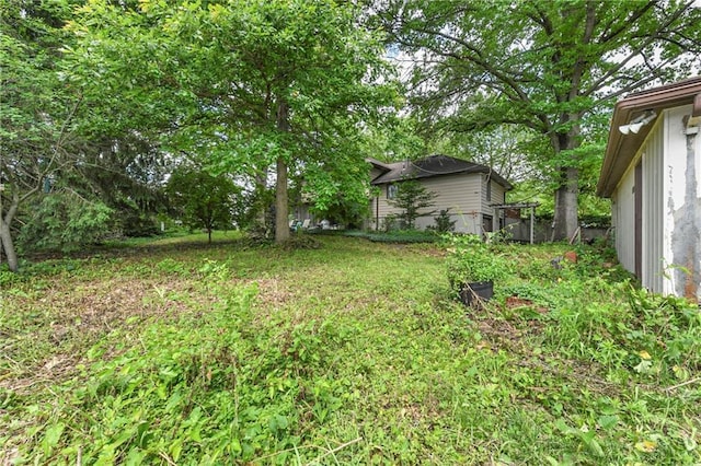 1131 Wildwood St, Leavenworth, KS 66048 - view of yard
