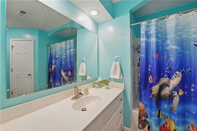 11580 S Skyview Ln, Olathe, KS 66061 - full bathroom featuring vanity and shower / bath combo with shower curtain