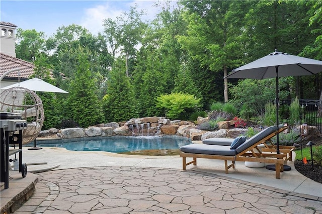 11106 W 146th Ter, Overland Park, KS 66221 - outdoor pool with a patio area