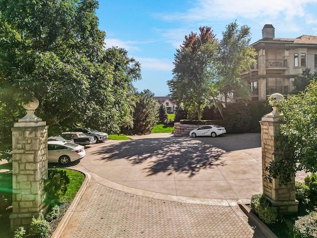 4801 W 133rd St Unit 103, Leawood, KS 66209 - view of road