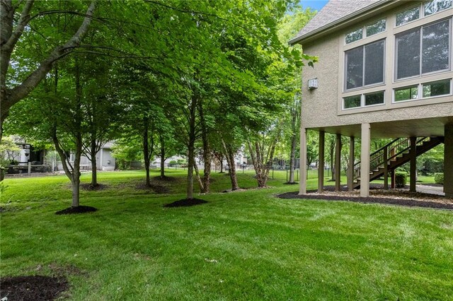 9300 W 156th Pl, Overland Park, KS 66221 - view of green lawn featuring stairway