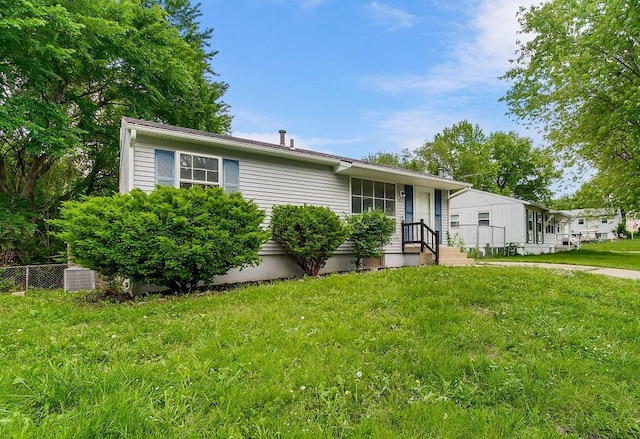 1607 N Cherokee St, Independence, MO 64058 - photo 2