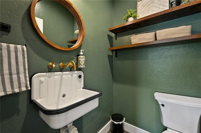 24905 W 57th St, Shawnee, KS 66226 - bathroom with toilet and baseboards