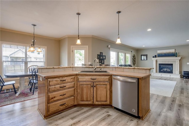 2208 SW Hawk View Rd, Lees Summit, MO 64082 - kitchen with dishwasher, a sink, light wood-style flooring, light countertops, and crown molding