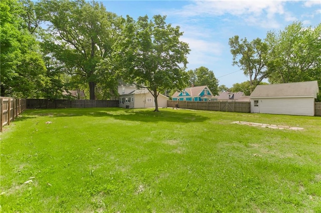 9318 Noland Rd, Lenexa, KS 66215 - view of yard