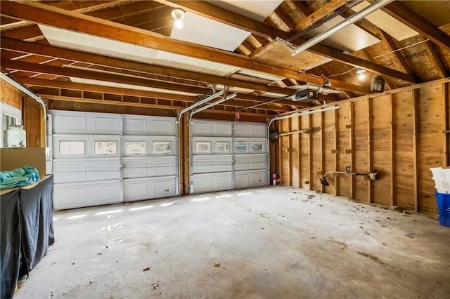 9318 Noland Rd, Lenexa, KS 66215 - view of garage