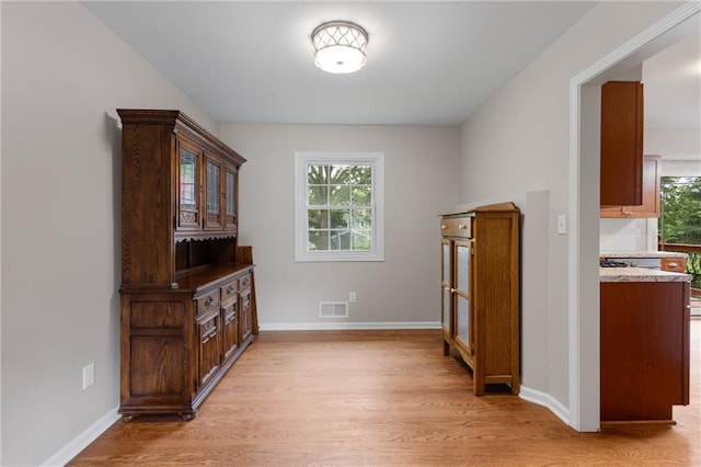 10807 W 98th St, Overland Park, KS 66214 - photo 6