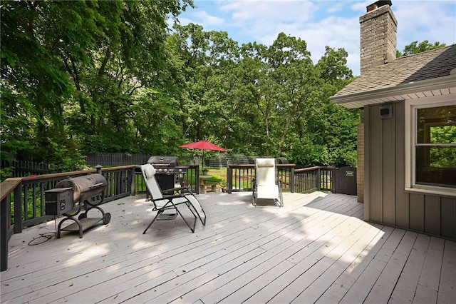 8 Apache Dr, Lake Winnebago, MO 64034 - deck with area for grilling