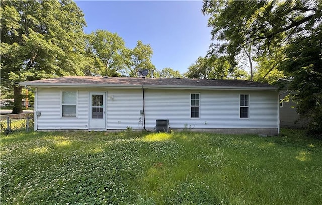 7703 E 107th St, Kansas City, MO 64134 - view of rear view of house