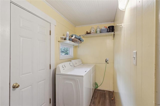 211 S 4th St, Fredonia, KS 66736 - laundry room featuring washer and dryer, ornamental molding, and wood finished floors