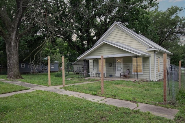 211 S 4th St, Fredonia, KS 66736 - view of front facade with a porch