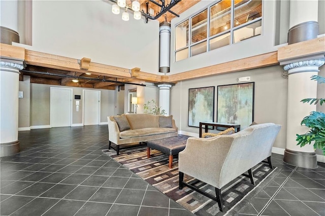 712 Broadway Blvd Unit 607, Kansas City, MO 64105 - building lobby with a high ceiling