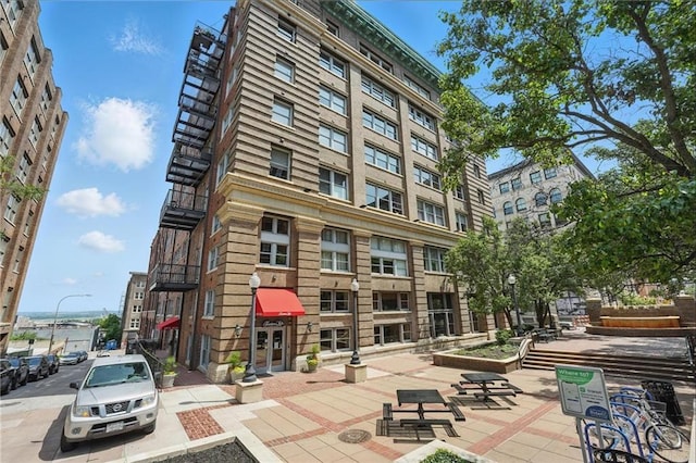 712 Broadway Blvd Unit 607, Kansas City, MO 64105 - view of apartment building / complex