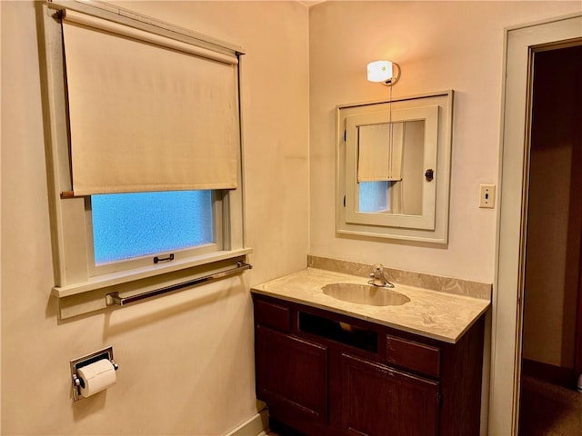 211 Park Ave, Parsons, KS 67357 - bathroom featuring vanity