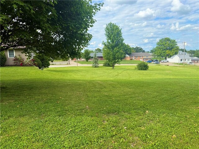 302 W 16th St, Maryville, MO 64468 - photo 39