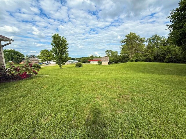 302 W 16th St, Maryville, MO 64468 - photo 40
